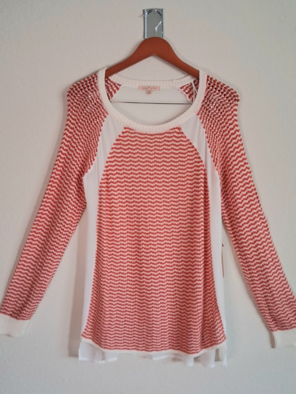 Gibson Latimer Women's Coral Chevron Knit Long-Sleeve Top